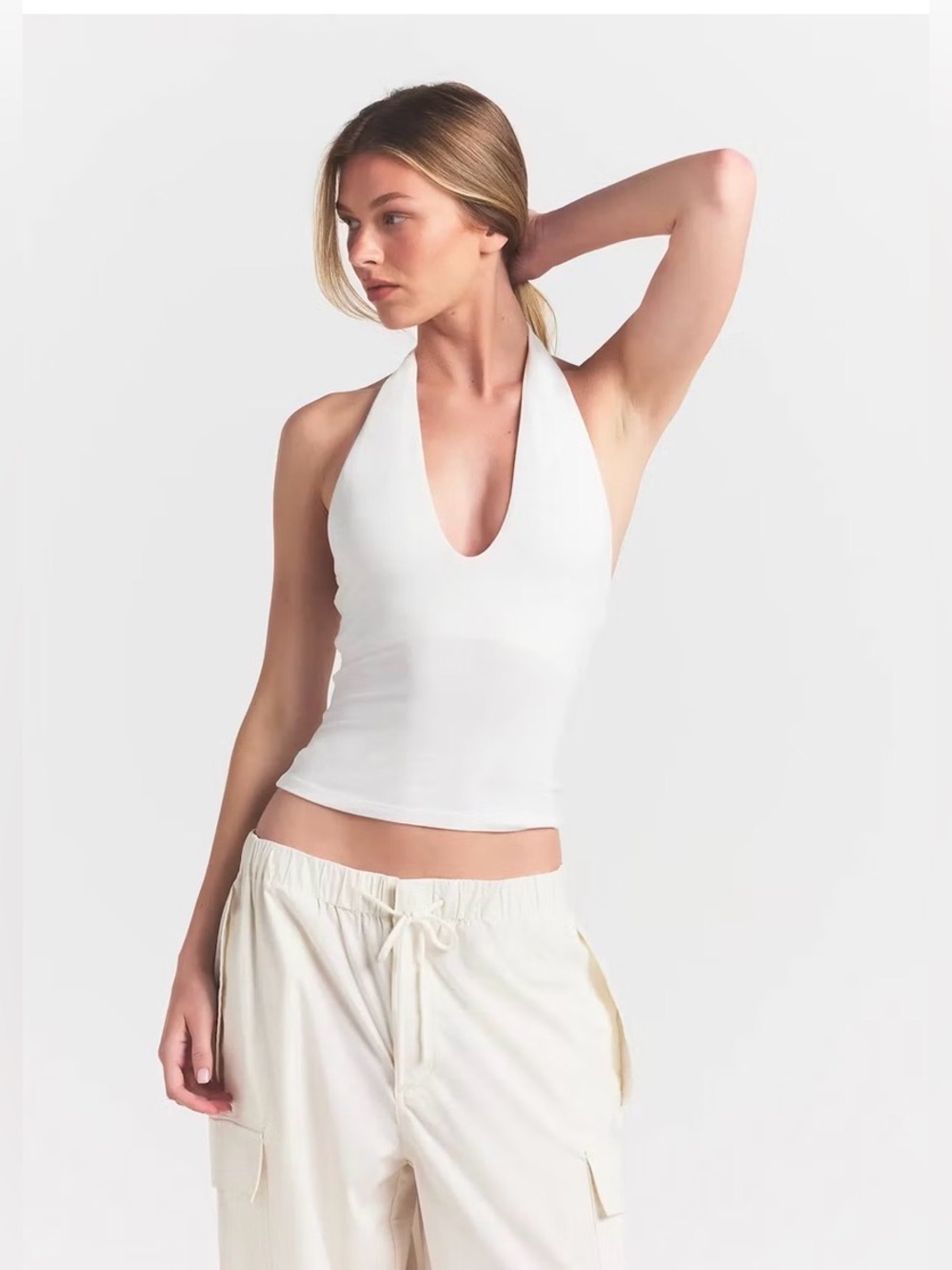 SKIMS SMOOTH LAYERS HALTER TOP STYLE:TP-TNK-11868W COLOR: EGRET SIZE:M